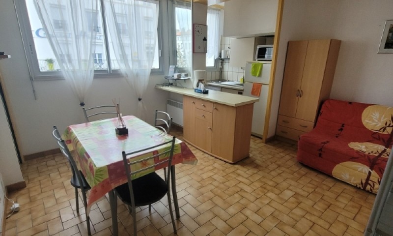 APPARTEMENT T2 EN PLEIN CENTRE-VILLE DE ROYAN